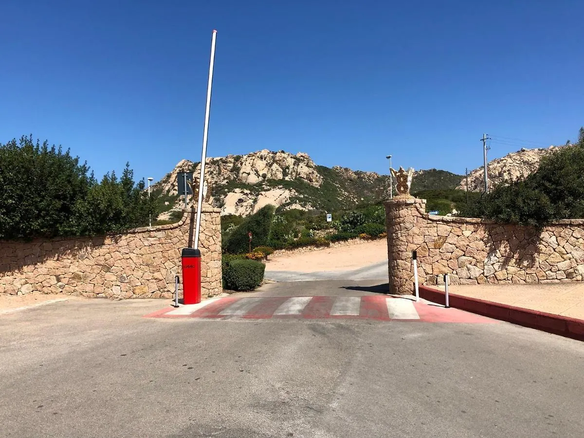 Holiday home Your Lovely And Elegant Home With Garden Sea View La Maddalena