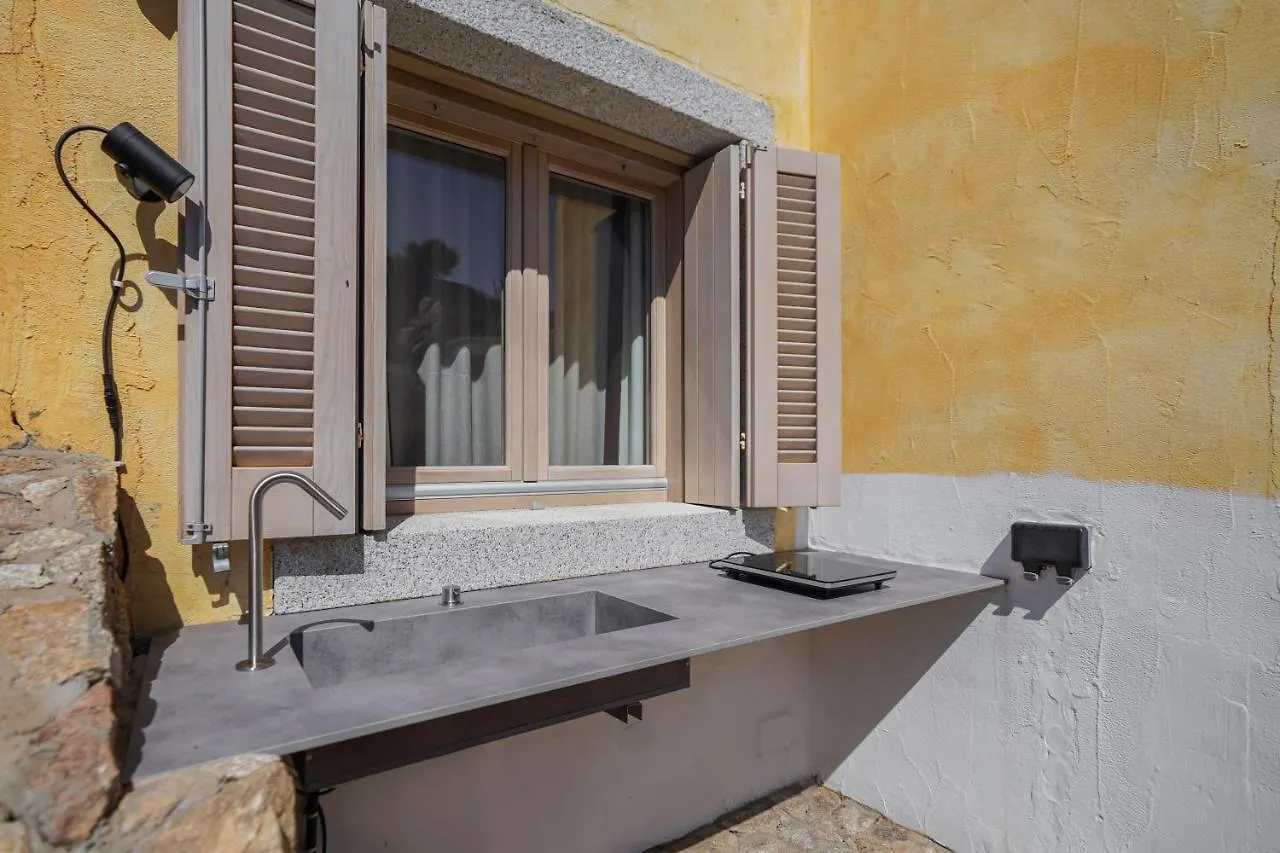 Casa vacanze Your Lovely And Elegant Home With Garden Sea View La Maddalena