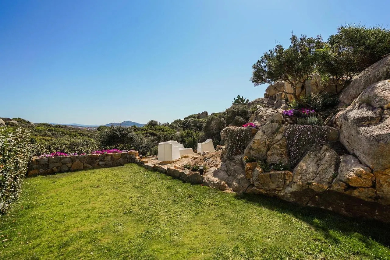Casa vacanze Your Lovely And Elegant Home With Garden Sea View La Maddalena